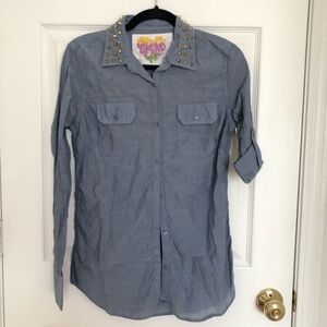 Stud Collar Light Blue Button-Up Shirt